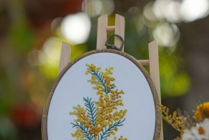 Деревня вышивки Кват Донг в Ханое или деревня шляп и благовоний