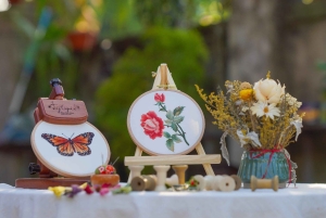 Деревня вышивки Кват Донг в Ханое или деревня шляп и благовоний