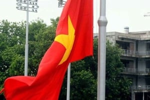 Hanoi: Rose Kitchen madlavning, marked og flagceremoni