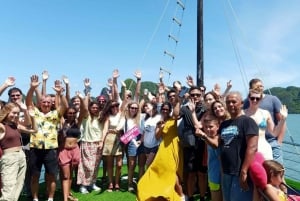 Hanoi: Rundfahrt durch die Halong-Bucht Inseln, Höhlen, Kajakfahren & Mittagessen