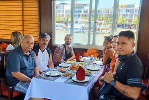 Hanoi: Viaggio di andata e ritorno per le isole, le grotte, il kayak e il pranzo della Baia di Halong