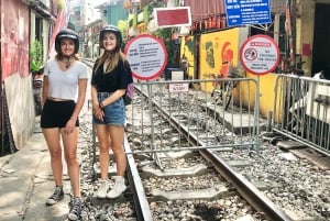 Villaggio dell'incenso Tour della città di Hanoi con pranzo e autobus per piccoli gruppi