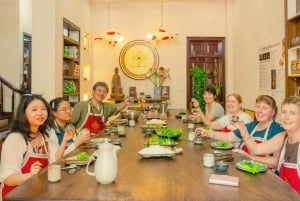 Hanoi-Landausflug: Kochkurs mit Marktbesuch