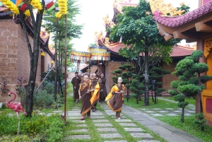 Hanói: salsa de soja, pueblo de los vermicelli y pagoda Thang Nghiem