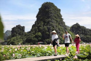 Hanoi-stenkatedralen, røgelseslandsbyen eller Trang An, Mua-grotten
