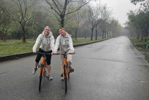 Hanoi-stenkatedralen, røgelseslandsbyen eller Trang An, Mua-grotten