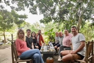 Hanoi-stenkatedralen, røgelseslandsbyen eller Trang An, Mua-grotten