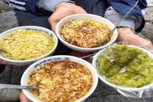 ハノイの屋台の食べ物を地元の人のように味わって、トレインストリートを訪れましょう