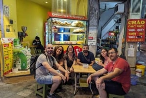 Hanoi: Katuruokakierros Train Streetillä ja piilotetuilla kujilla