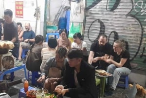 Hanoi: Katuruokakierros Train Streetillä ja piilotetuilla kujilla