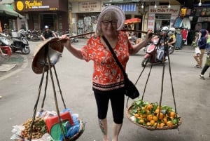 Hanoi: Katuruokakierros Train Streetillä ja piilotetuilla kujilla