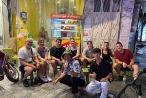 Hanoi: Katuruokakierros Train Streetillä ja piilotetuilla kujilla