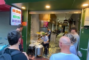 Hanoi: Katuruokakierros Train Streetillä ja piilotetuilla kujilla