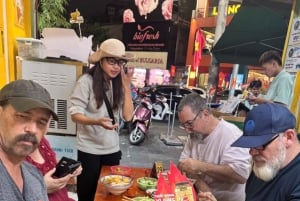 Hanoi Street Food Tour med Train Street – liten grupp