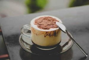 Hanoi: Byvandring med gademad og vanddukketeater