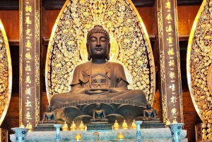 Hanoi: największa pagoda na świecie Tam Chuc lub kapelusz i kadzidło