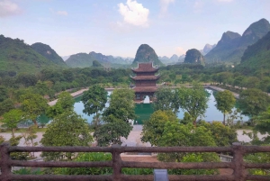 Hanoi: największa pagoda na świecie Tam Chuc lub kapelusz i kadzidło