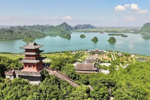 Hanoi: największa pagoda na świecie Tam Chuc lub kapelusz i kadzidło