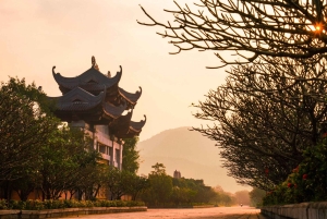 Hanoi: Thang Nghiem-pagoden, Bai Dinh-pagoden eller røgelse og hat