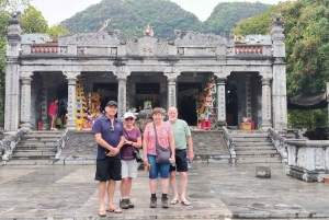 Hanoi: Thay-pagoden, Tay Phuong-pagoden, Van Phuc-silkelandsbyen