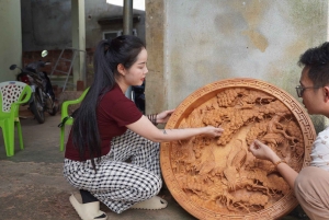 Hanoi: Thuong Mao -puusepänkylä tai hattujen ja suitsukkeiden kylä