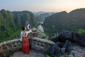 Hanoi to Ninh Binh private tour: Hoa Lu, Trang An, Mua Caves