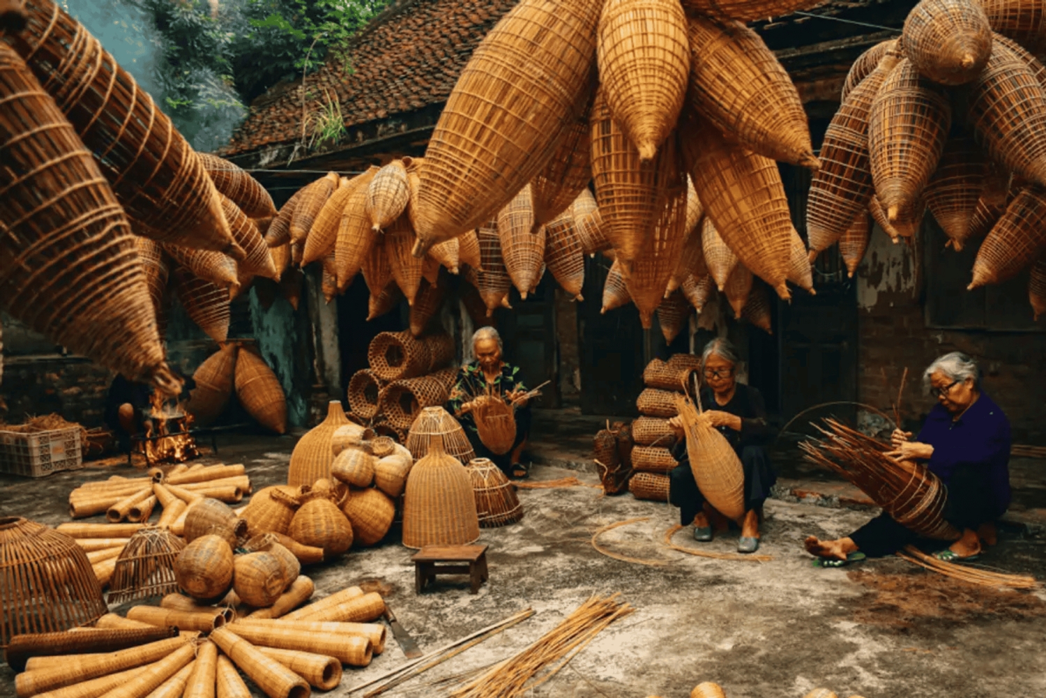 Hanoi: Guidad tur till traditionella byar med siden och bambu