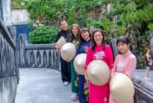 ハノイ：伝統的なアオザイ ドレスとノン ラ ハットのレンタル