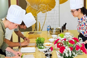 Ханой: Традиционный кулинарный класс и экскурсия по рынку