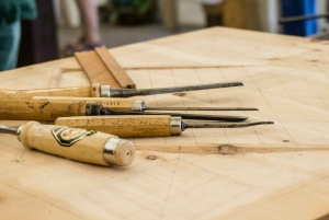 Ханой: традиционная мастерская резьбы по дереву на скрытой вилле