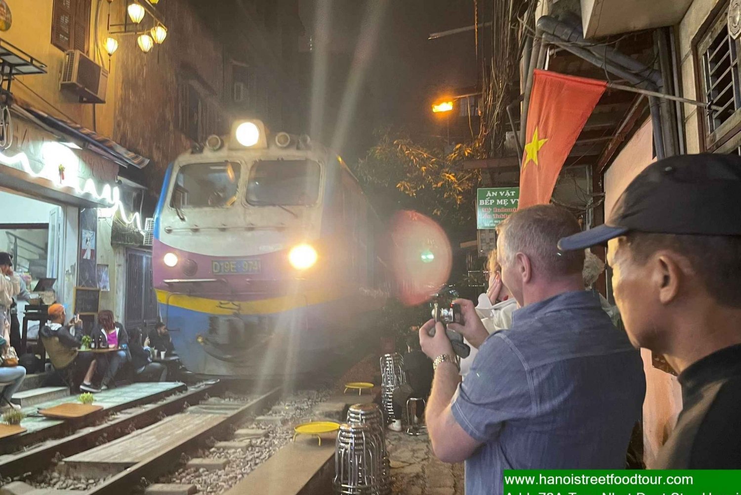 Hanoi Train Street +Best Street Food eating in old quarter