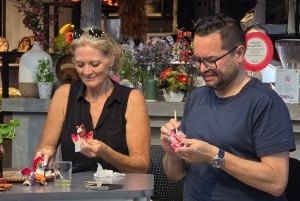 Hanoin junakatu ja käsityöpaja paikallisten käsityöläisten kanssa