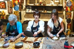 Hanoin junakatu ja käsityöpaja paikallisten käsityöläisten kanssa