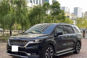 Hanoi: Transport til/fra Halong med privat bil