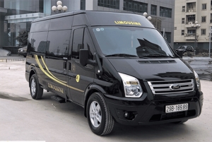 Hanoi: Transport til/fra Halong med privat bil