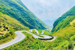 Hanoi: trasferimento da o per Ha Giang in un autobus VIP con posti letto