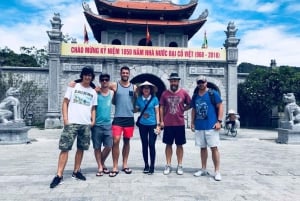 Hanoi: Transfer till/från Ninh Binh med Daily Luxury Limousine