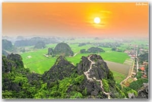 Hanoi: Transfer till/från Ninh Binh med Daily Luxury Limousine