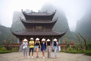 Hanoi: Transfer till/från Ninh Binh med Daily Luxury Limousine