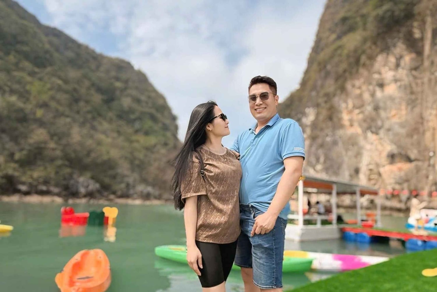 Hanoi: Van Don Overnight Tour with Fishing Village Visit