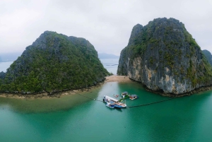 Hanoi: Van Don Overnight Tour with Fishing Village Visit