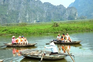 Hanoi: Van Long Nature Reserve & Bai Dinh Pagoda Tour