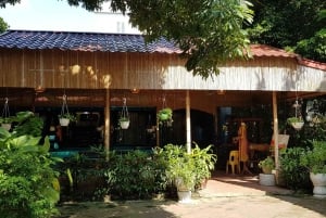 Hanoi: Van Phuc Silk Village & Quang Phu Cau Incense Village