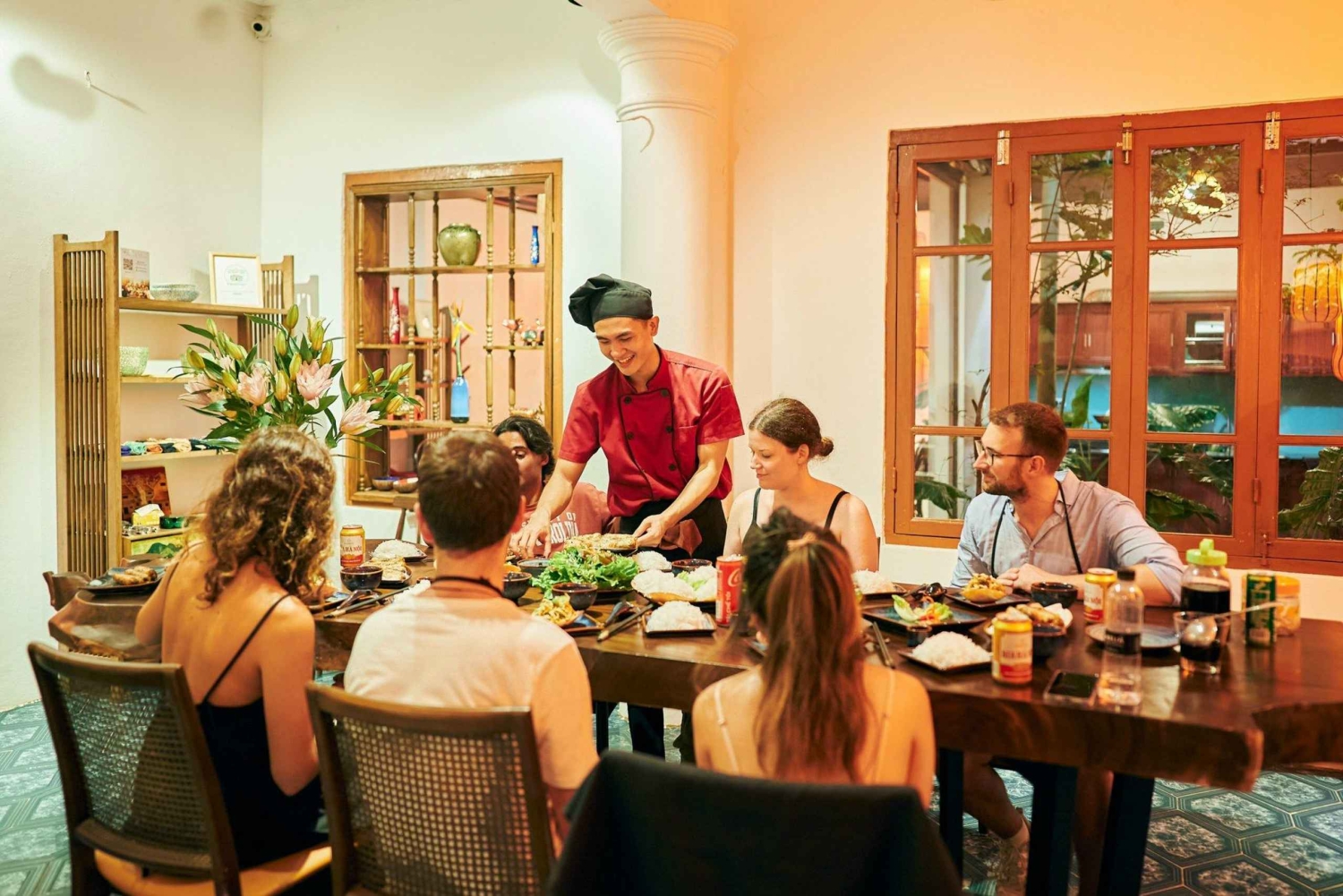Hanói: clase de cocina vegana con un toque local en una villa con jardín