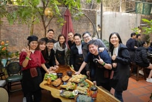 Hanoi: lezione di cucina vegana con persone del posto in una villa