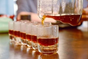 Hanoi: laboratorio di caffè vietnamita con 6 preparazioni, 9 degustazioni e vini