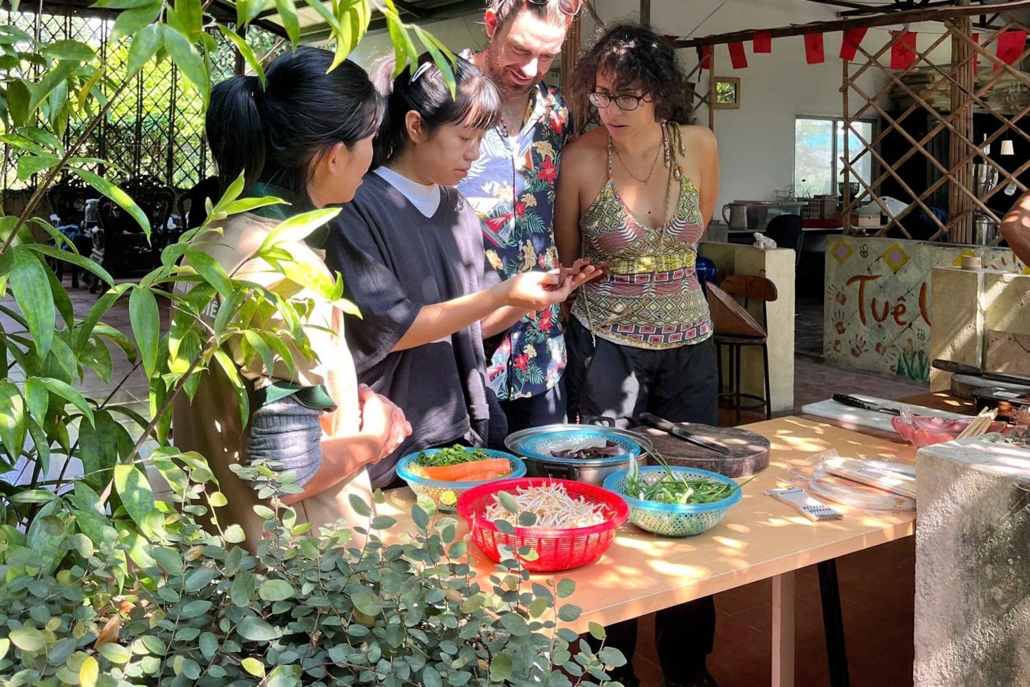 Hanoi: Vietnamese Heritage Tour at Tue Vien Organic Farm