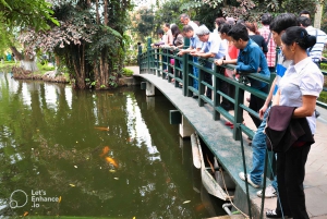Fra Ninh Binh: Cuc Phuong - Van Long-reservatet - små grupper