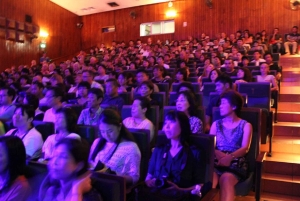 Hanoi: Biglietto per lo spettacolo delle marionette sull'acqua con opzione extra per la consegna dell'hotel