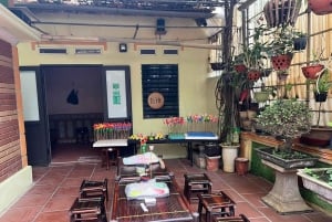 Hanoi: Xuan La Figurine Village and Dau Pagoda Tour & Lunch